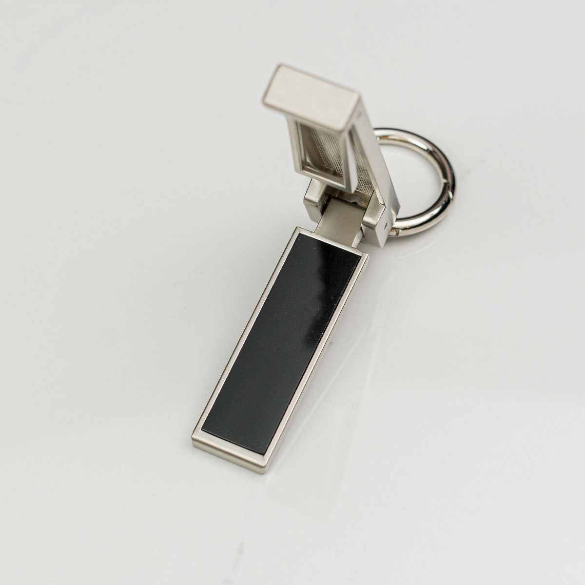 BagHang+|Keychain Bag Hook | Phone stand | nano-suction Technology