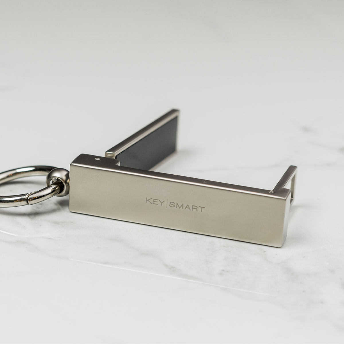BagHang+|Keychain Bag Hook | Phone stand | nano-suction Technology