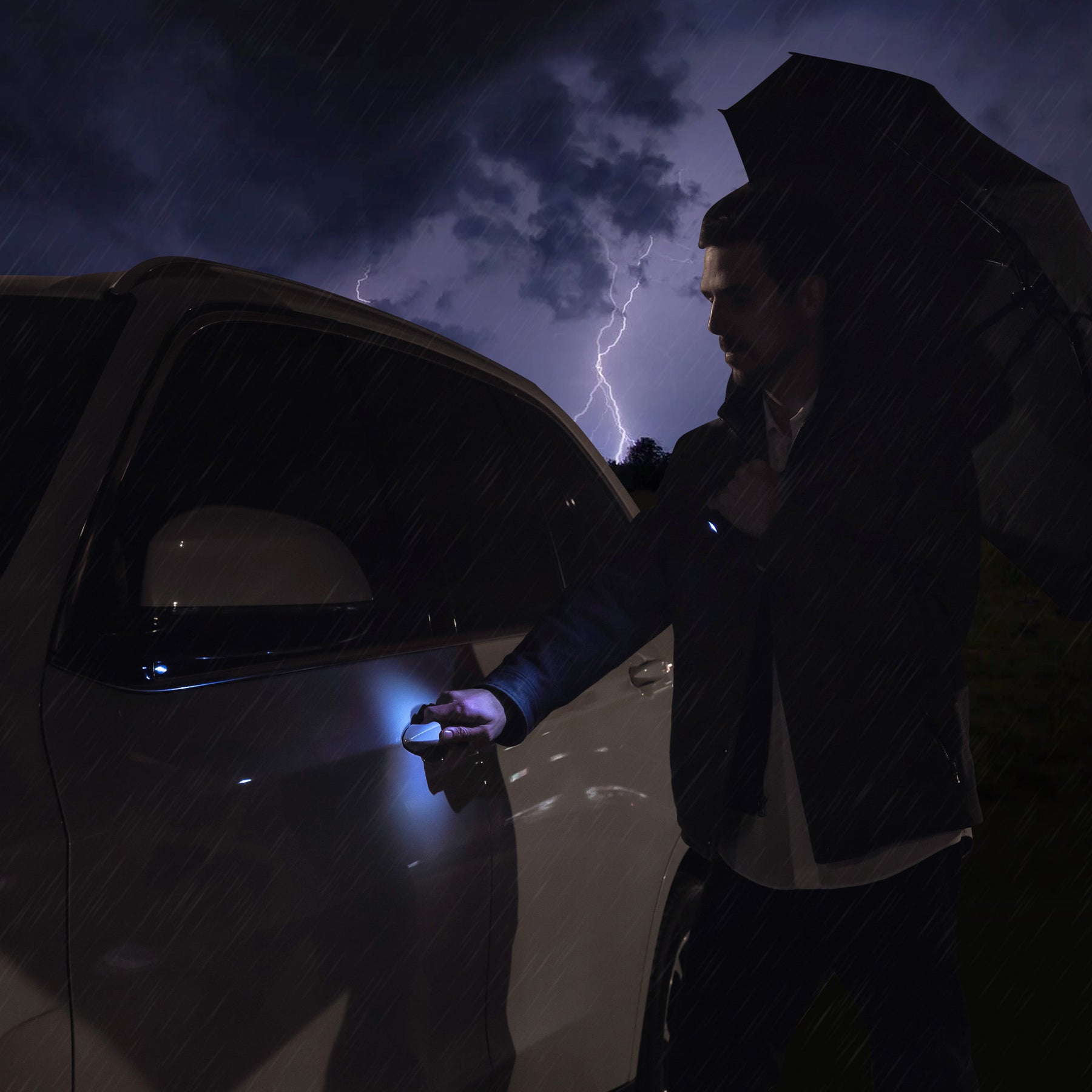 RainTorch™ Umbrella |  Pivoting Flashlight | Auto Open/Close & Grip Handle