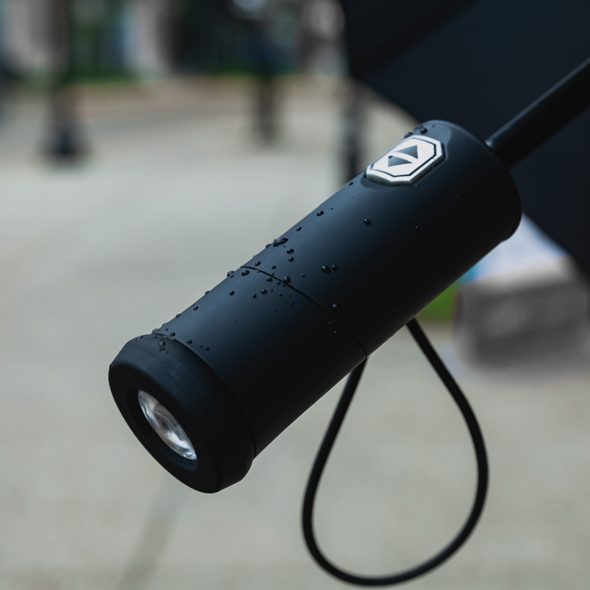 RainTorch™ Umbrella |  Pivoting Flashlight | Auto Open/Close & Grip Handle
