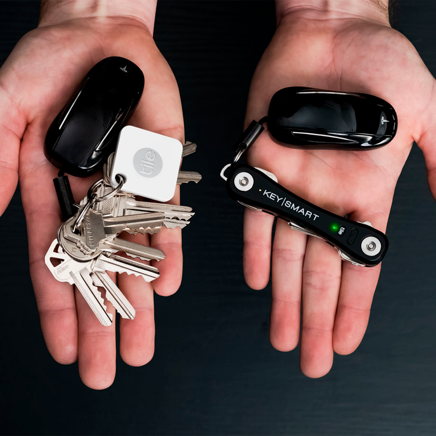  KeySmart Max Tile Key Tracker for Car Keys - Key Locator Key  Finder - GPS Keychain Tracker with Tile for Keys Tech - Keys Tile Bluetooth  Tracker Tag - Find My