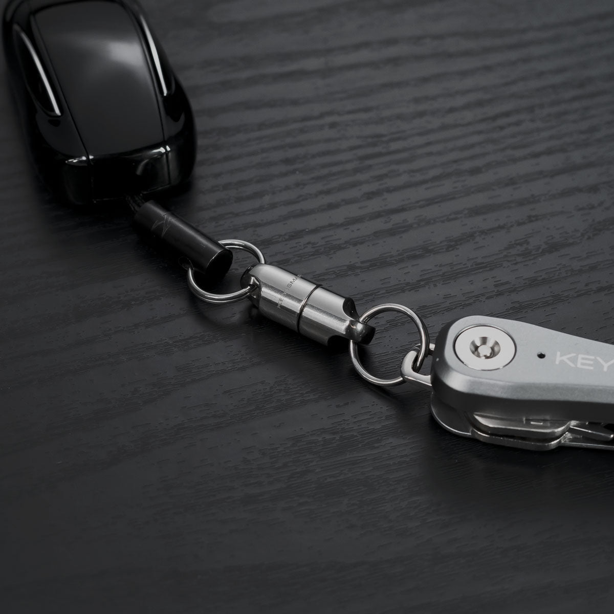 KeySmart MagConnect Magnetic Keychain - Black